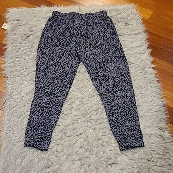 Cheetah print womens gray and black soft polyester stretch pajama pants - Picture 4 of 5